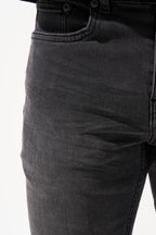 Serenede “Ghost” Fade Black Jeans