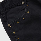 Damen-Shorts aus schwarzem Denim mit Nieten